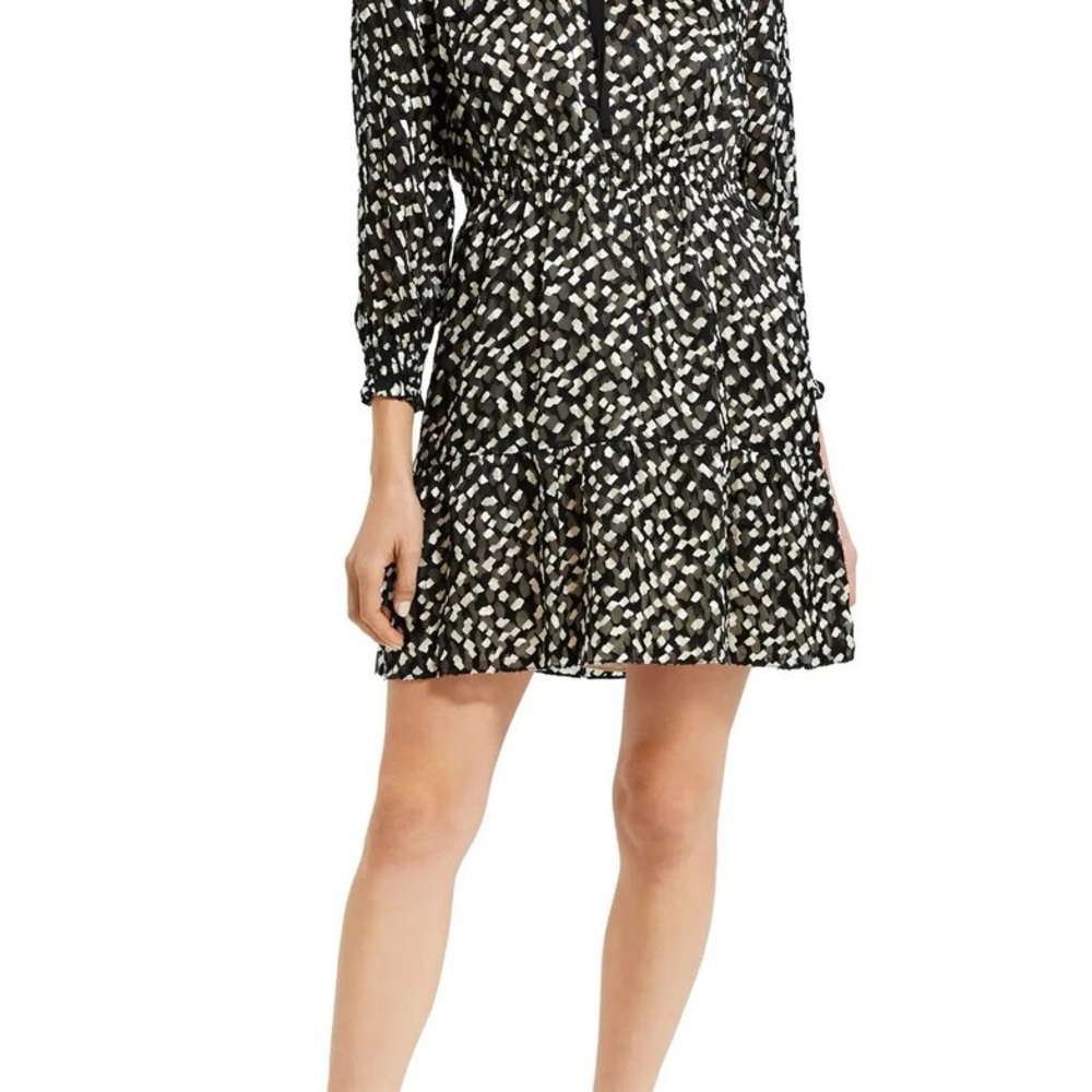 Elegant Black and White Patterned Dress